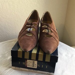Vintage New York Transit Nubuck Heels - Size 7.5B
